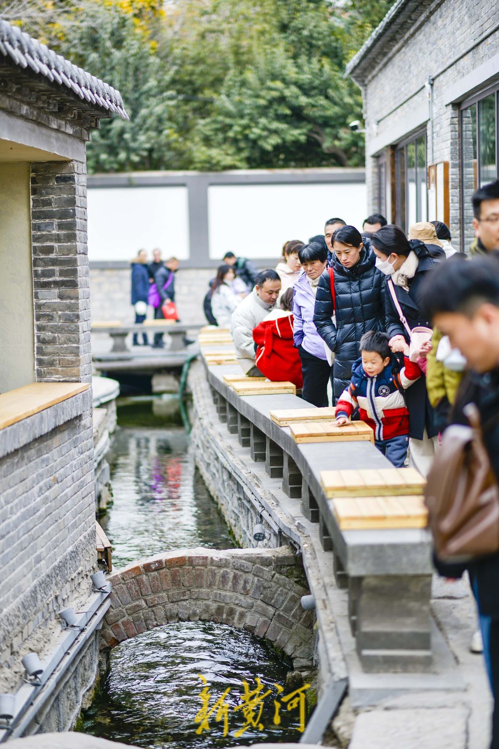 泉水小河拆墙露全貌 变身老城网红打卡地